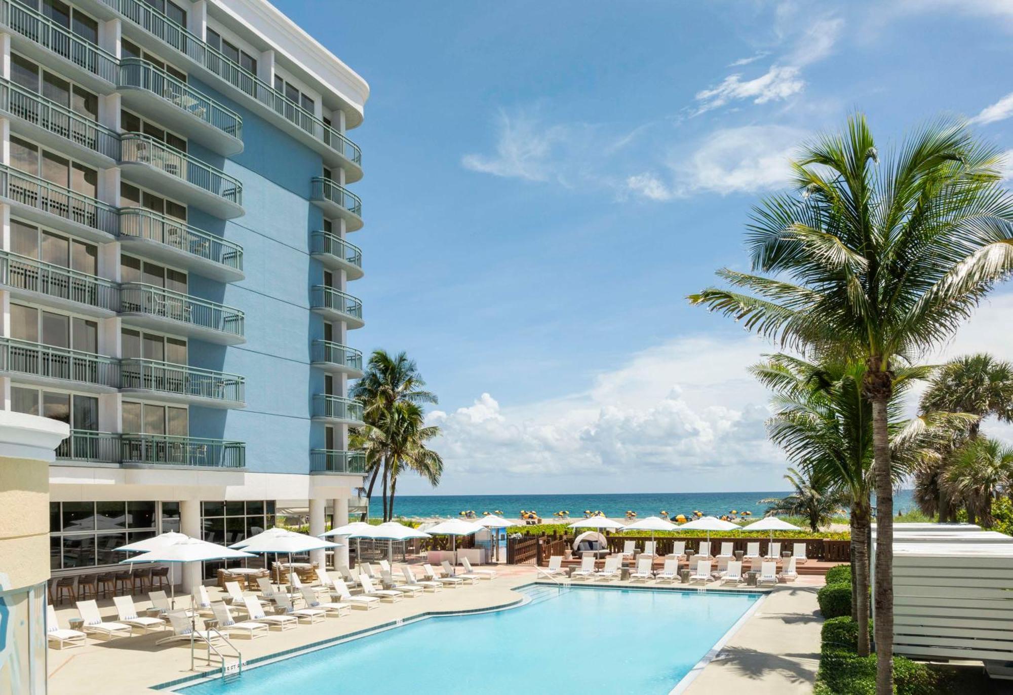 The Singer Oceanfront Resort, Curio Collection By Hilton Riviera Beach Kültér fotó